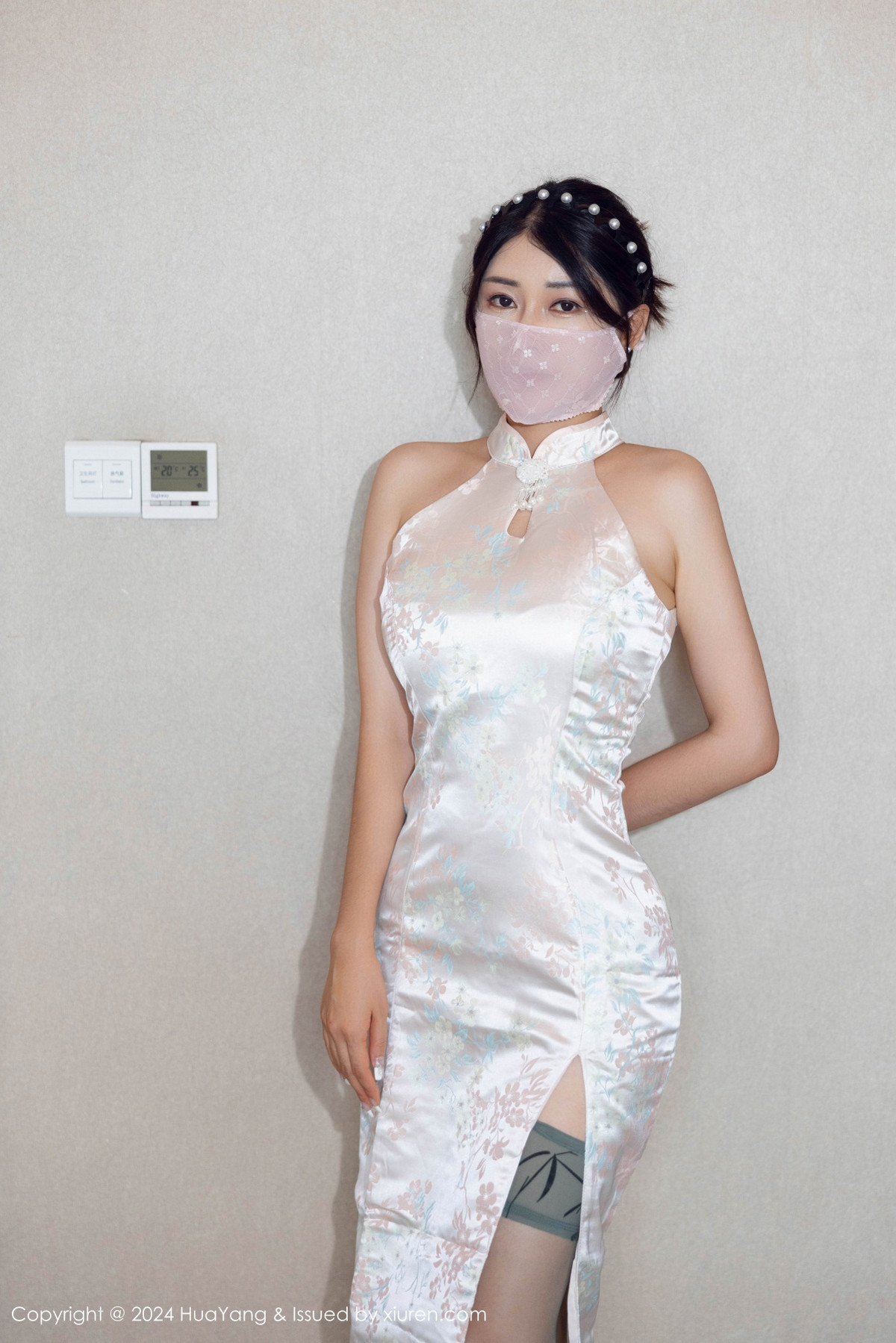 [HuaYang]高清写真图 2024.09.12 VOL.606 凯竹Quinn 黑丝美臀