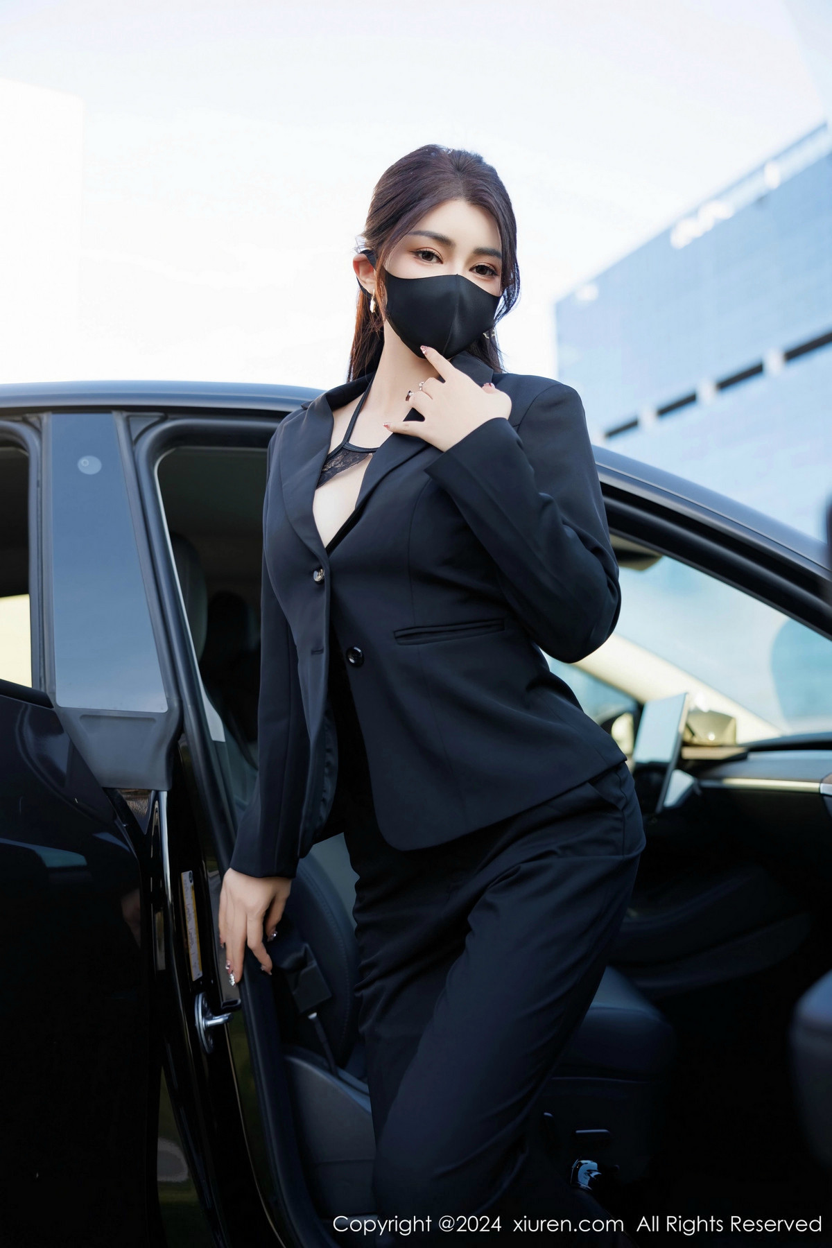 [XiuRen]高清写真图 2024.11.06 No.9405 凯竹Quinn 黑丝美腿