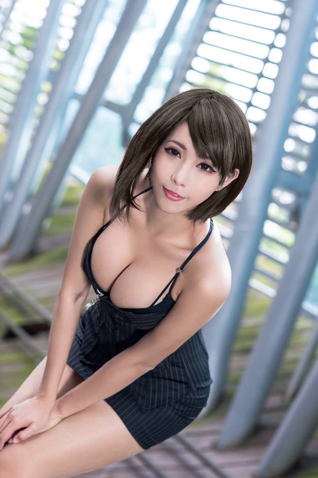 Sylvia小希 短发美人户外写真图