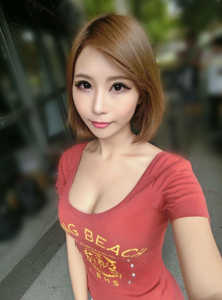 Sylvia小希 短发美人户外写真图