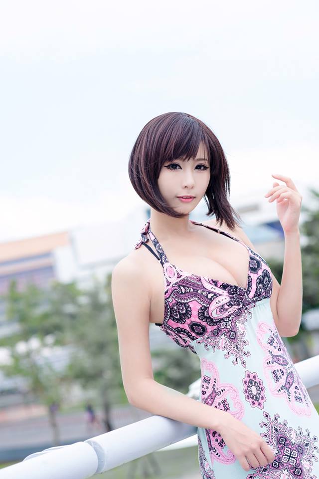 Sylvia小希 短发美人户外写真图