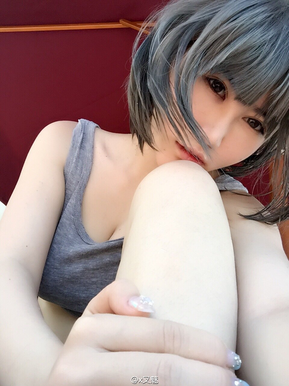x叉魅 大胸妹微博私房照诱惑写真图