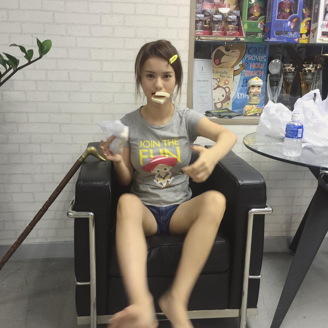 邓月平Larine- instagram最新私房照