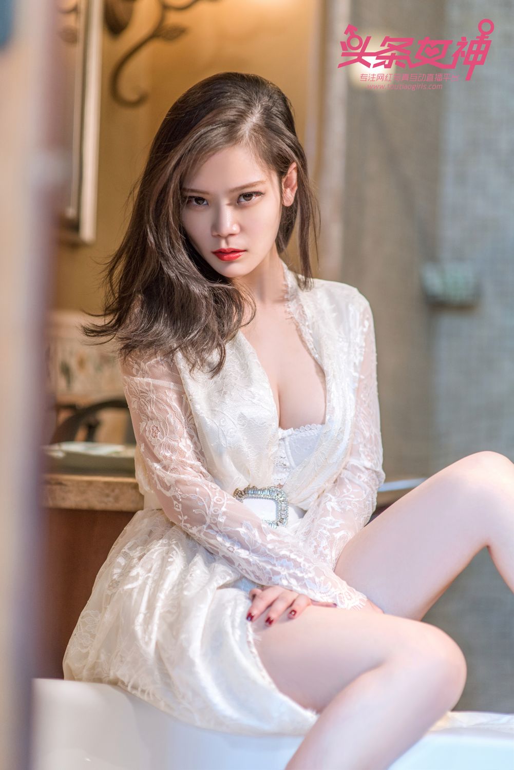 透明欲娘林小美 冷艳迷人小长腿
