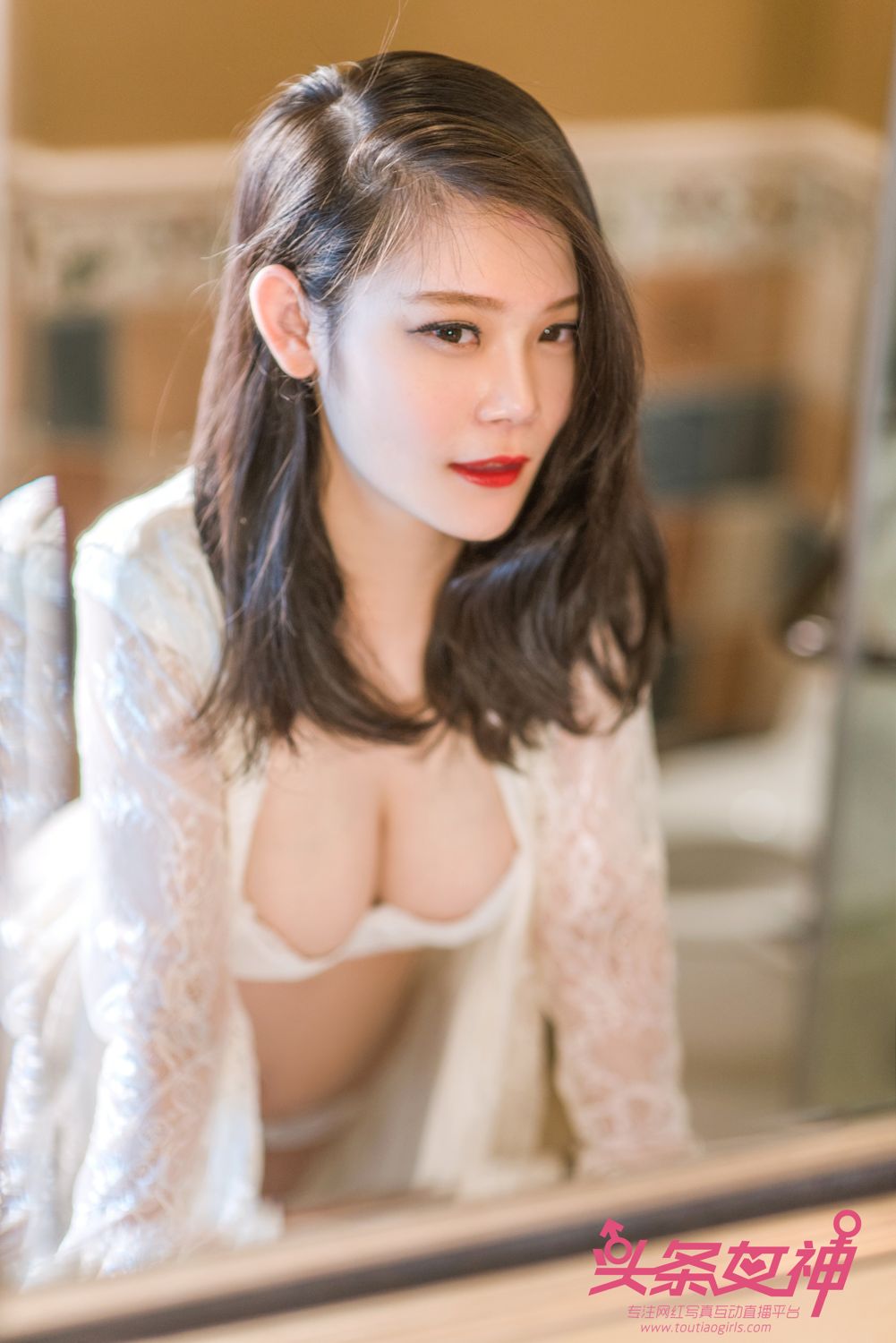 透明欲娘林小美 冷艳迷人小长腿