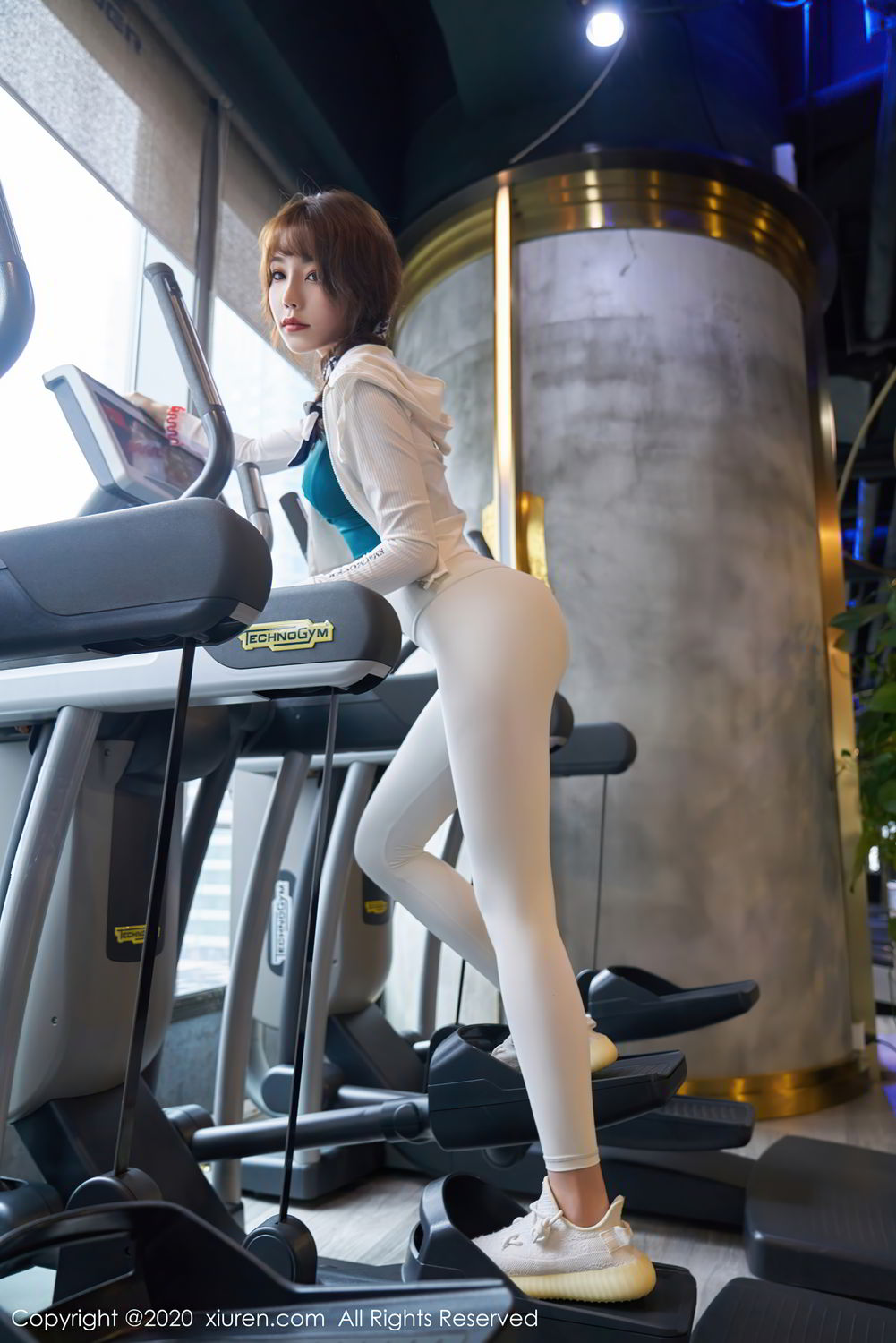 [XiuRen]高清写真图 2020.09.22 No.2589 芝芝Booty