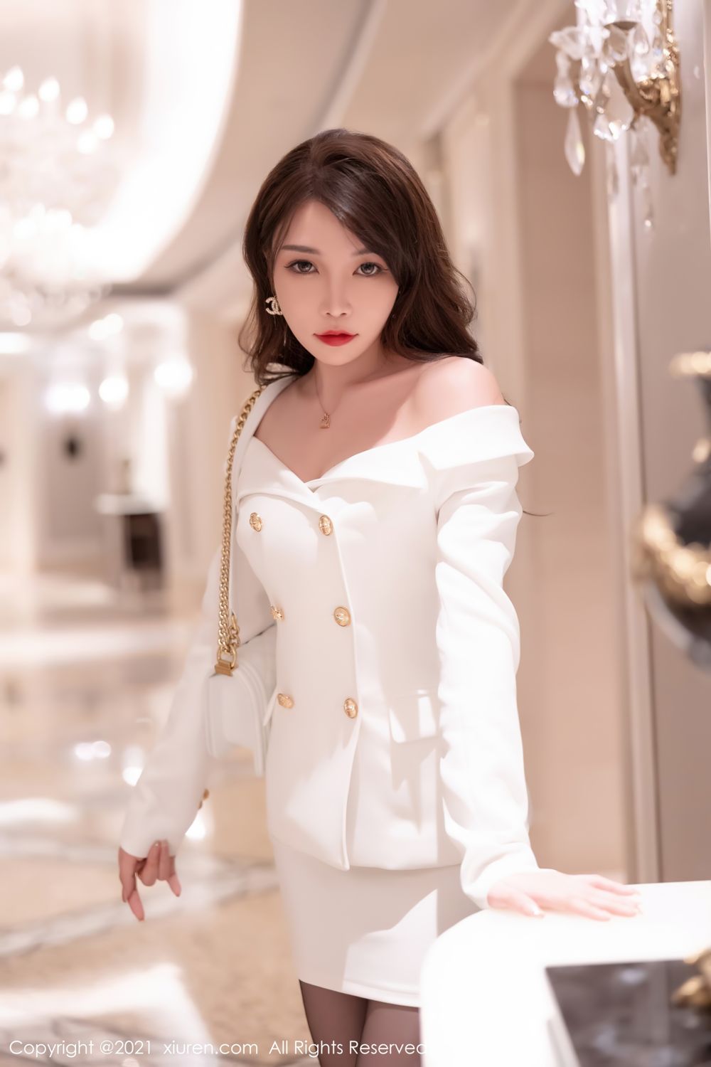 [XiuRen]高清写真图 2021.11.04 No.4169 芝芝Booty