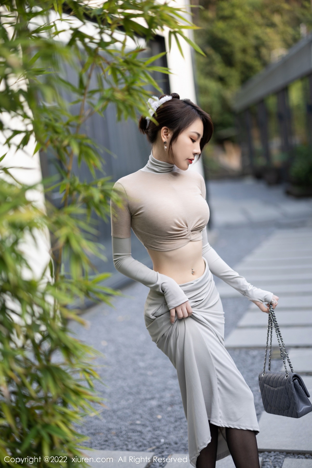 [XiuRen]高清写真图 2022.11.22 No.5895 徐莉芝Booty 黑丝美腿