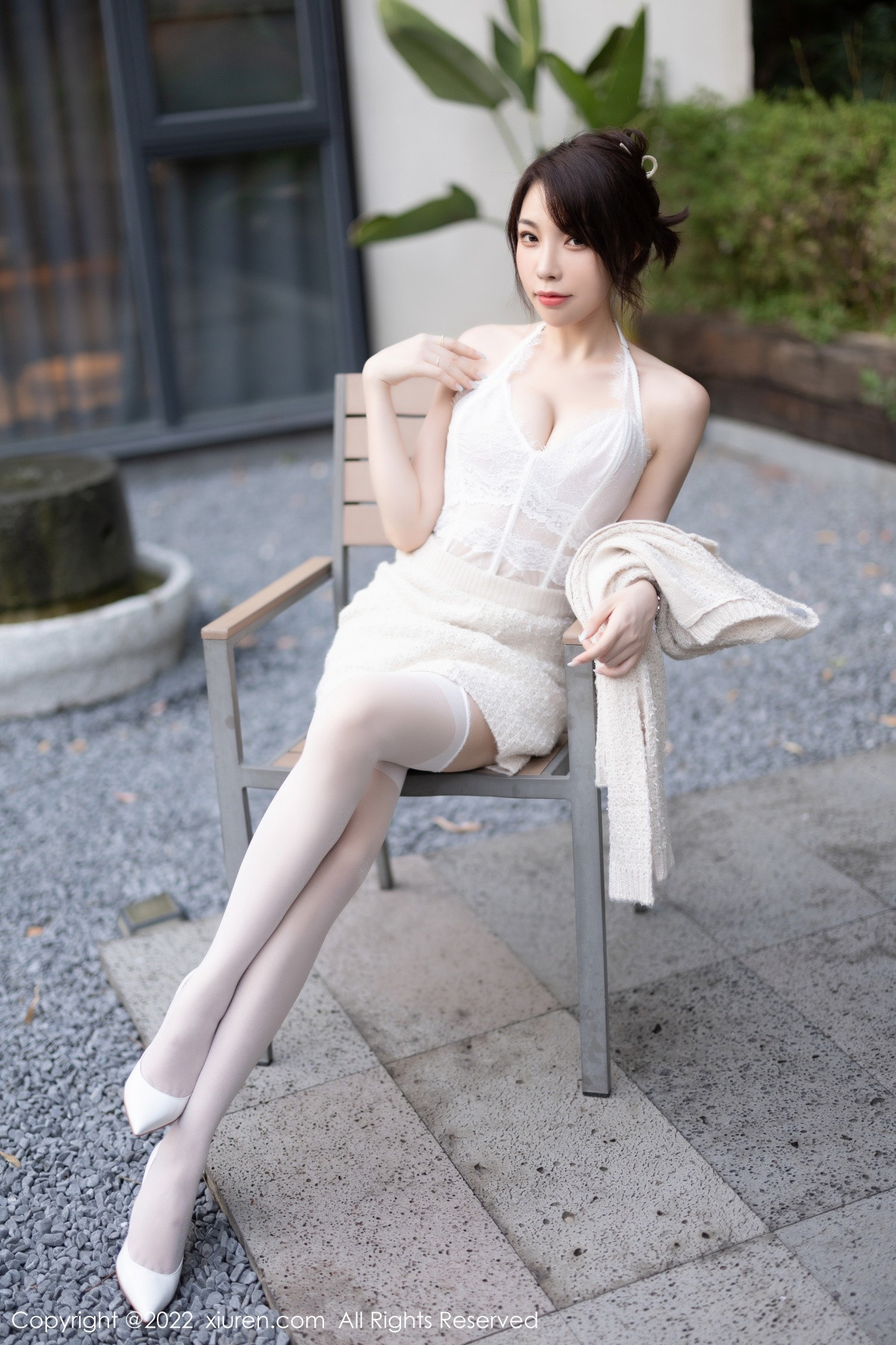 [XiuRen]高清写真图 2022.11.18 No.5880 徐莉芝Booty 丝袜美腿
