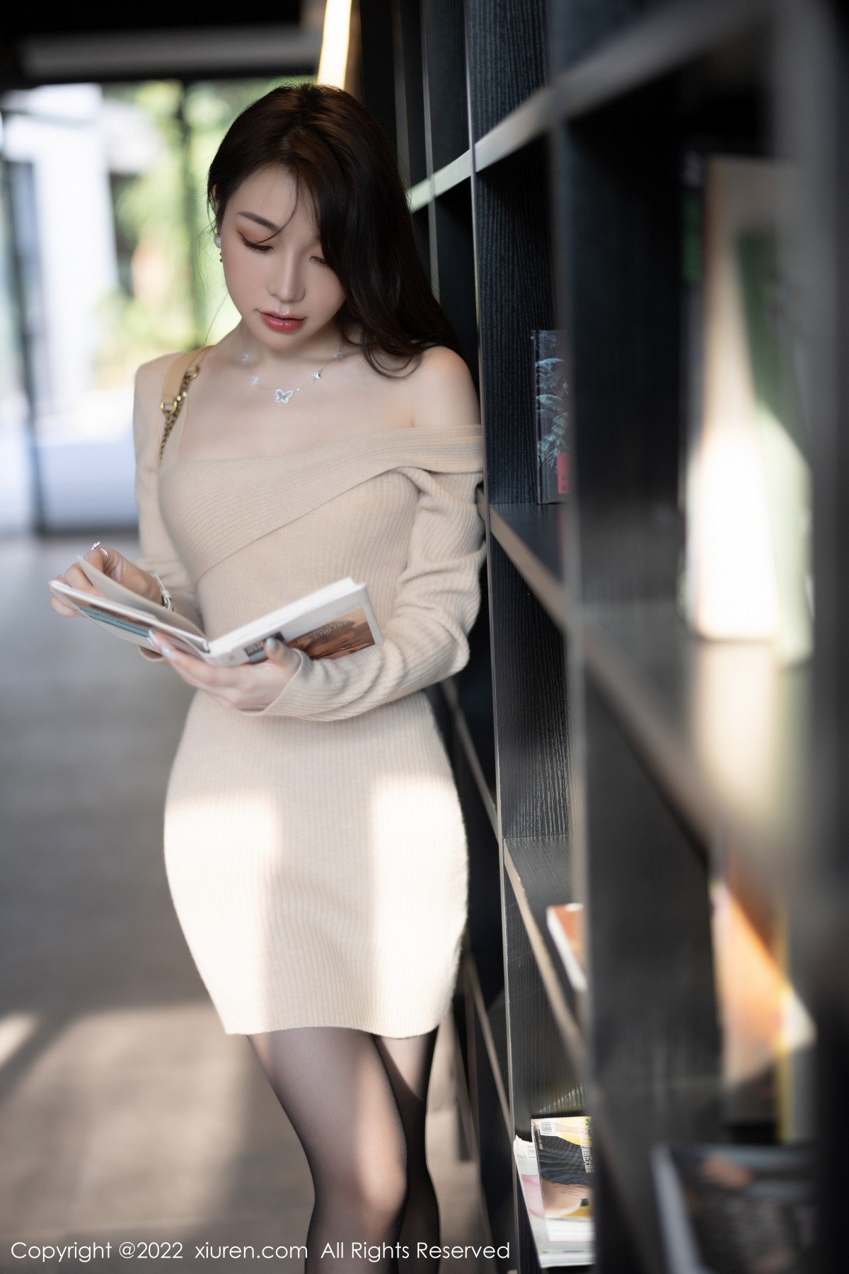 [XiuRen]高清写真图 2022.12.02 No.5945 徐莉芝Booty 丰腴美腿