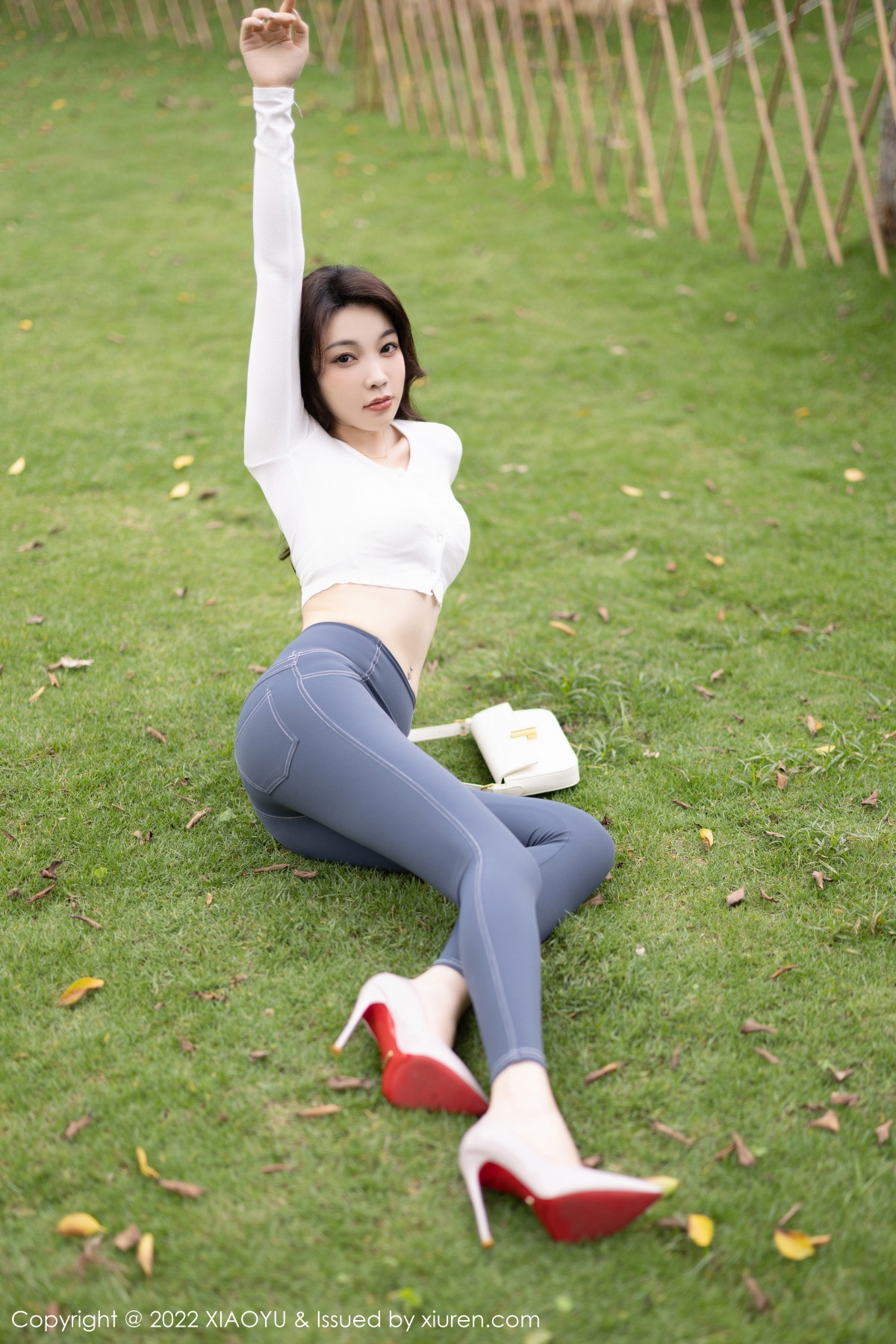 [XIAOYU]高清写真图 2022.11.24 VOL.911 徐莉芝Booty 牛仔裤美腿