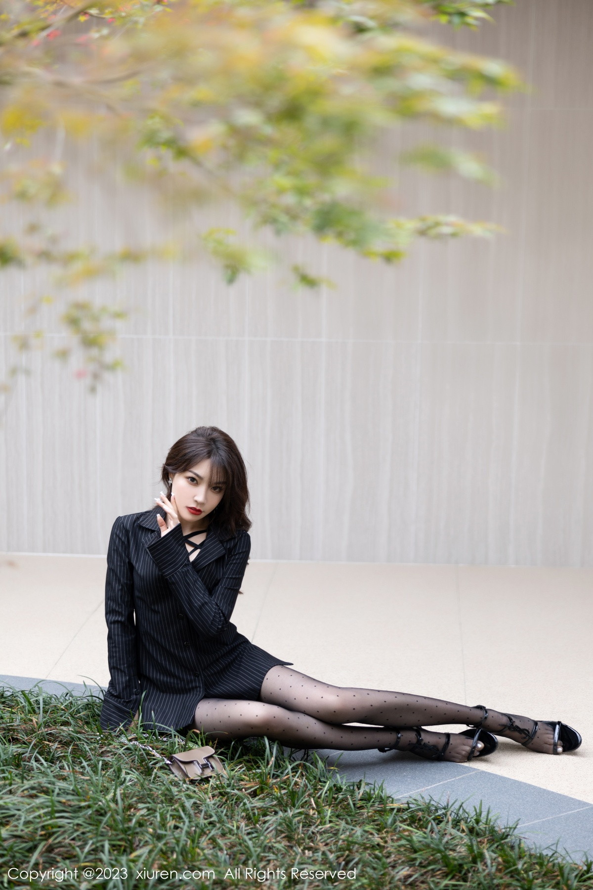 [XiuRen]高清写真图 2023.01.30 No.6191 徐莉芝Booty 黑丝美腿