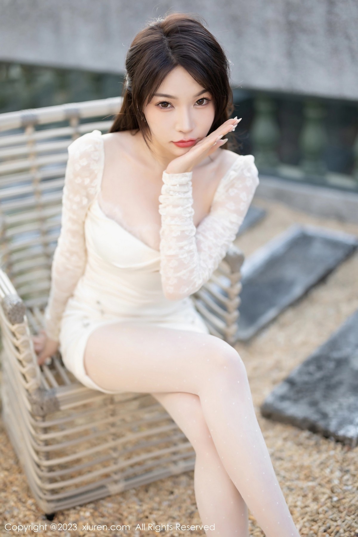 [XiuRen]高清写真图 2023.04.21 No.6616 徐莉芝Booty 丝袜美腿