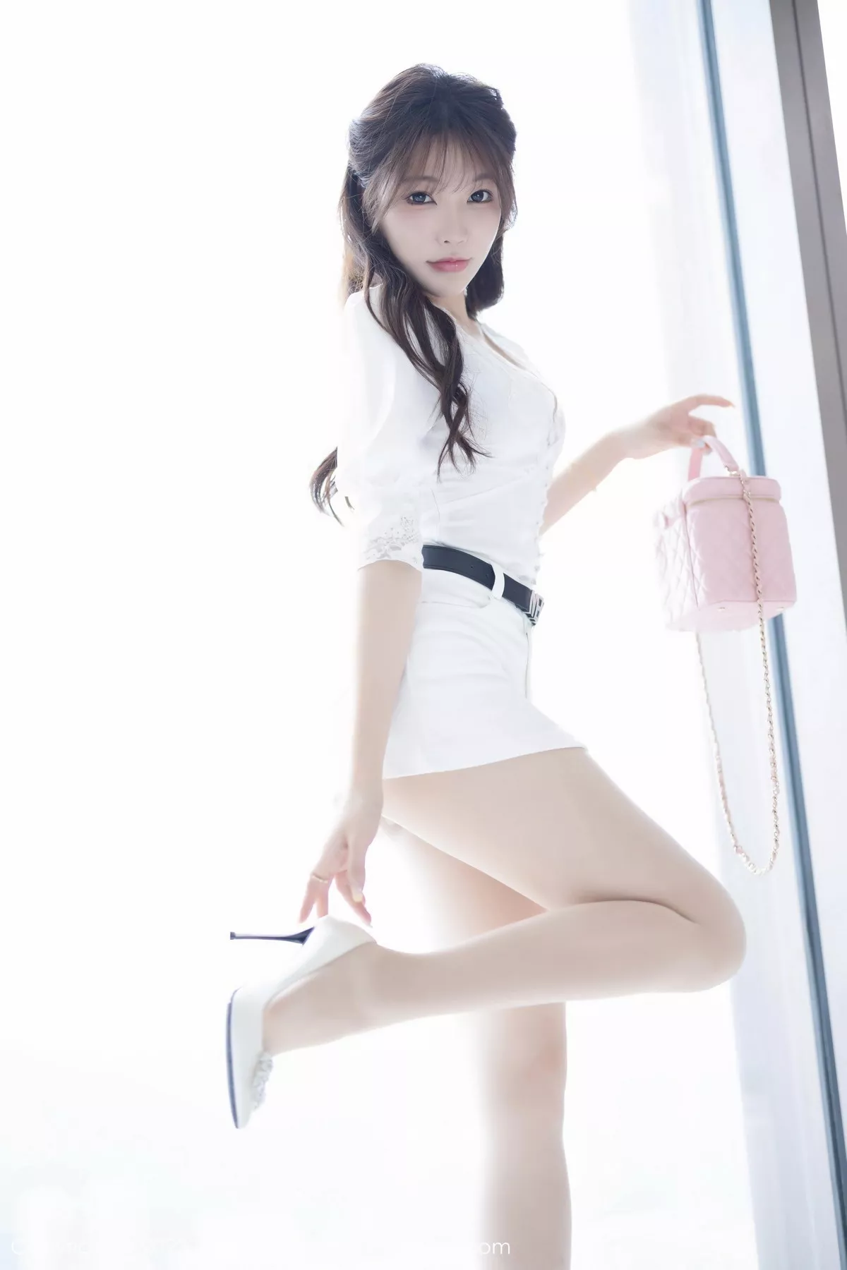 [XIAOYU]高清写真图 2023.12.06 VOL.1158 徐莉芝Booty 御姐美腿