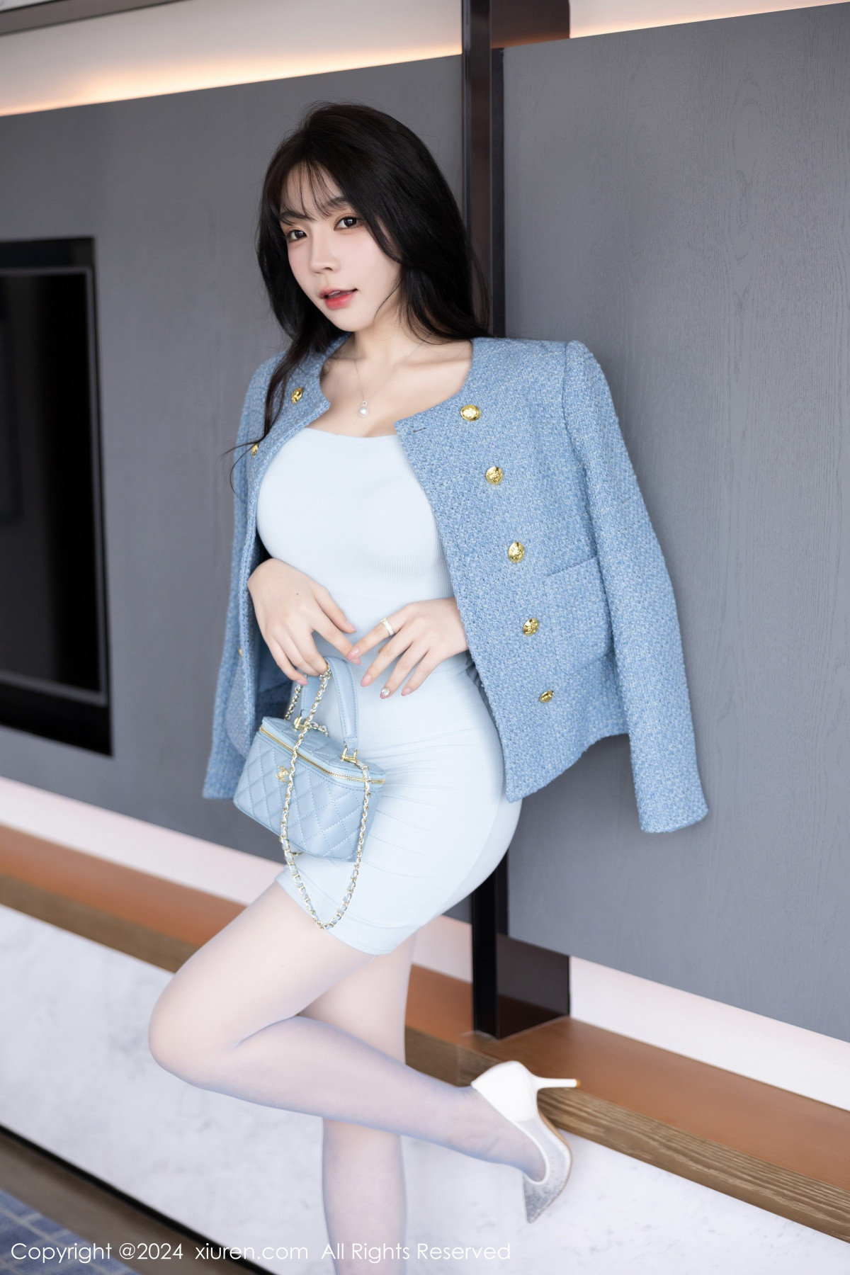 [XiuRen]高清写真图 2024.01.17 No.7976 徐莉芝Booty 丝袜美臀