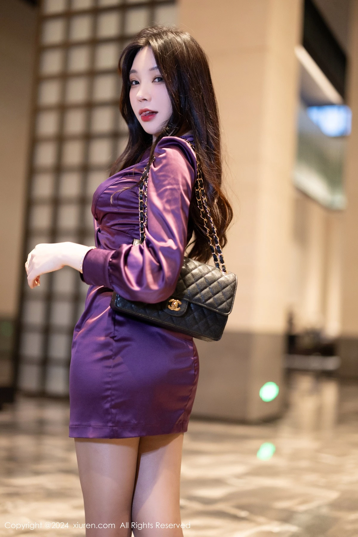 [XiuRen]高清写真图 2024.04.03 No.8342 徐莉芝Booty 美腿丝袜