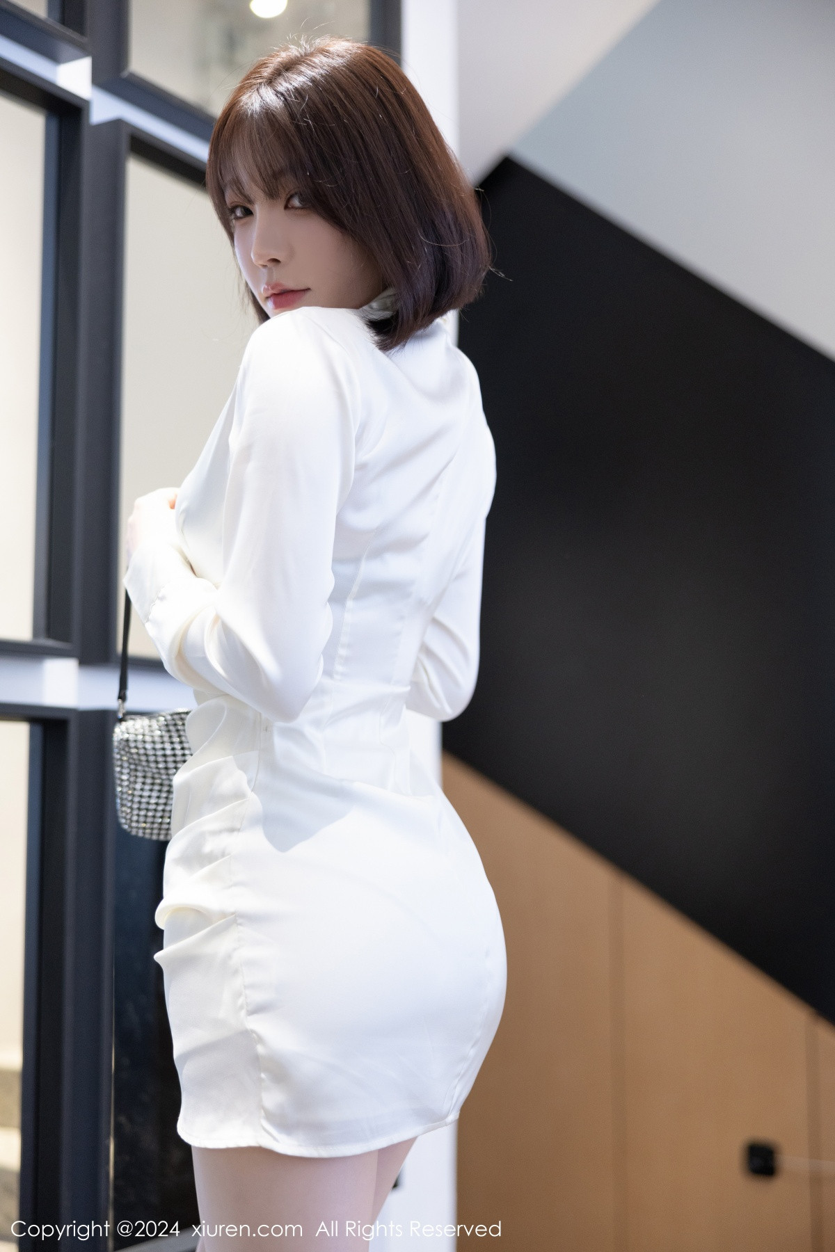 [XiuRen]高清写真图 2024.08.02 No.8963 徐莉芝Booty 丝袜美腿