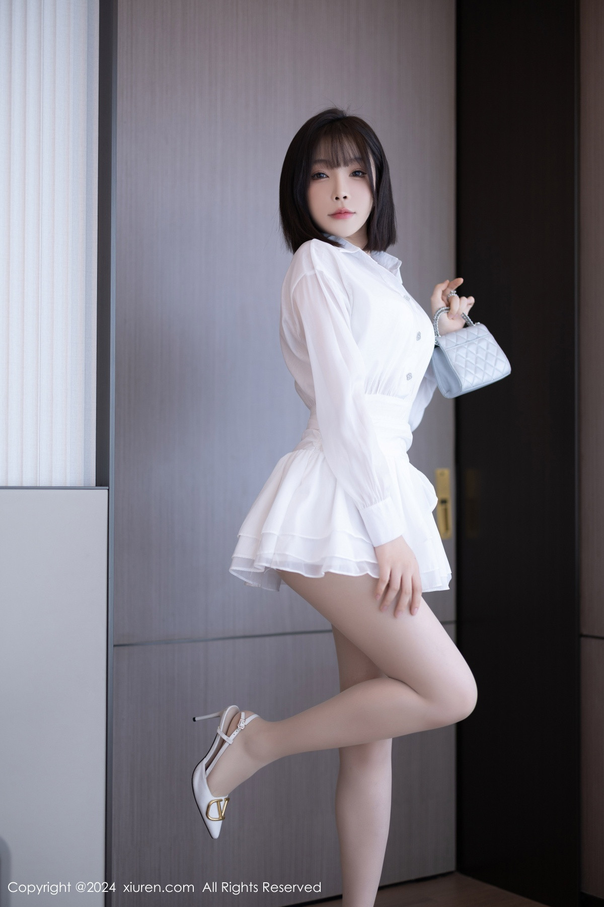 [XiuRen]高清写真图 2024.08.15 No.9020 徐莉芝Booty 丝袜美腿