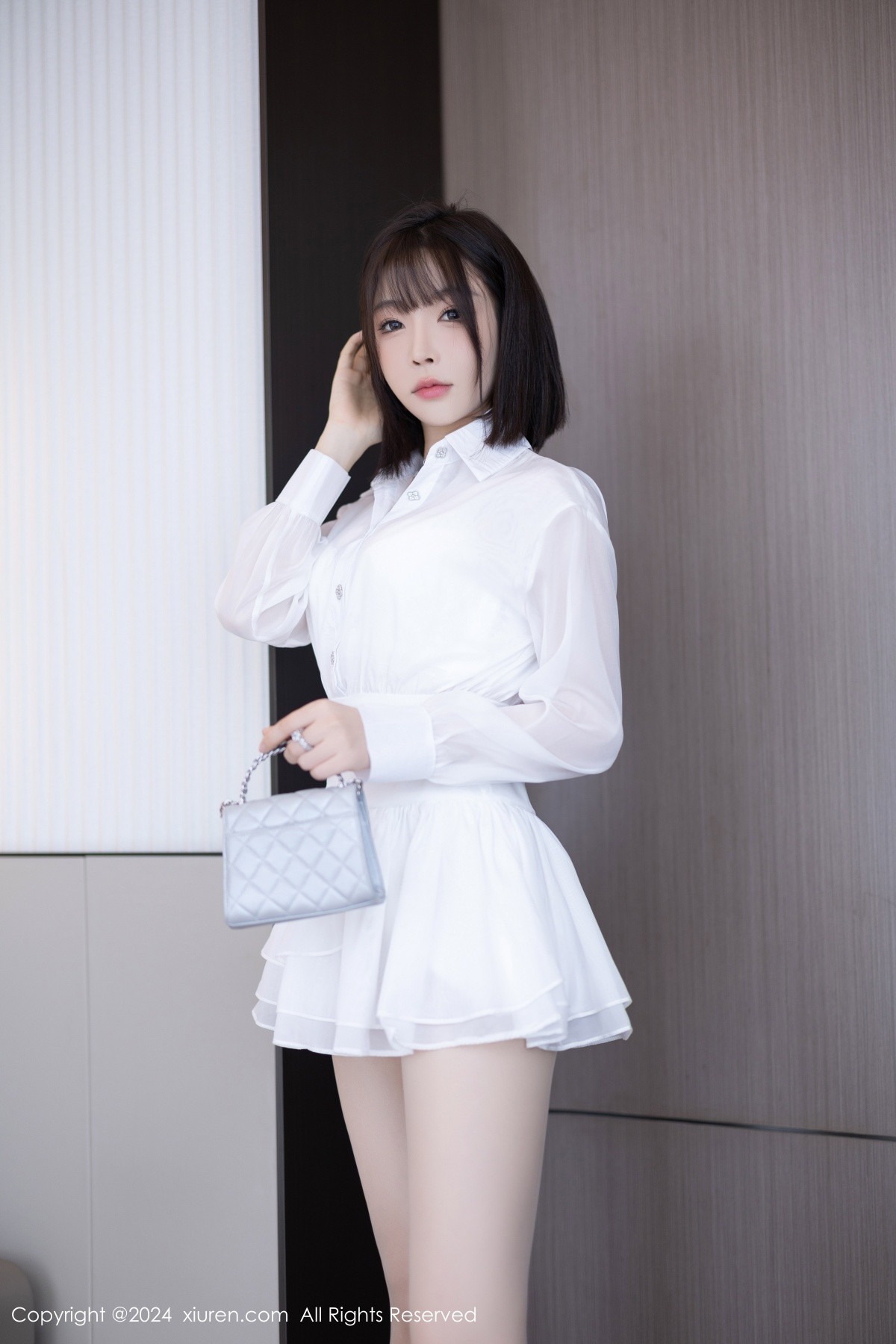 [XiuRen]高清写真图 2024.08.15 No.9020 徐莉芝Booty 丝袜美腿