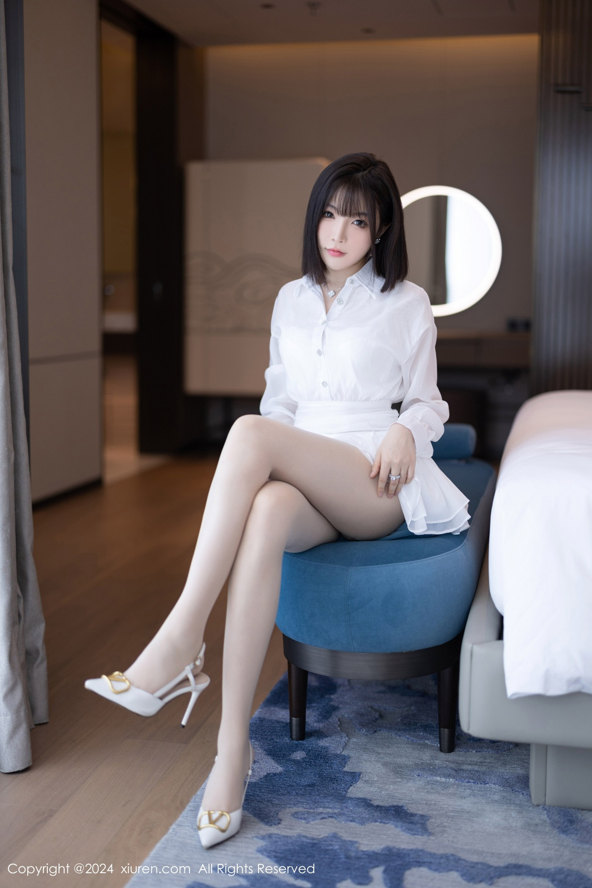 [XiuRen]高清写真图 2024.08.15 No.9020 徐莉芝Booty 丝袜美腿