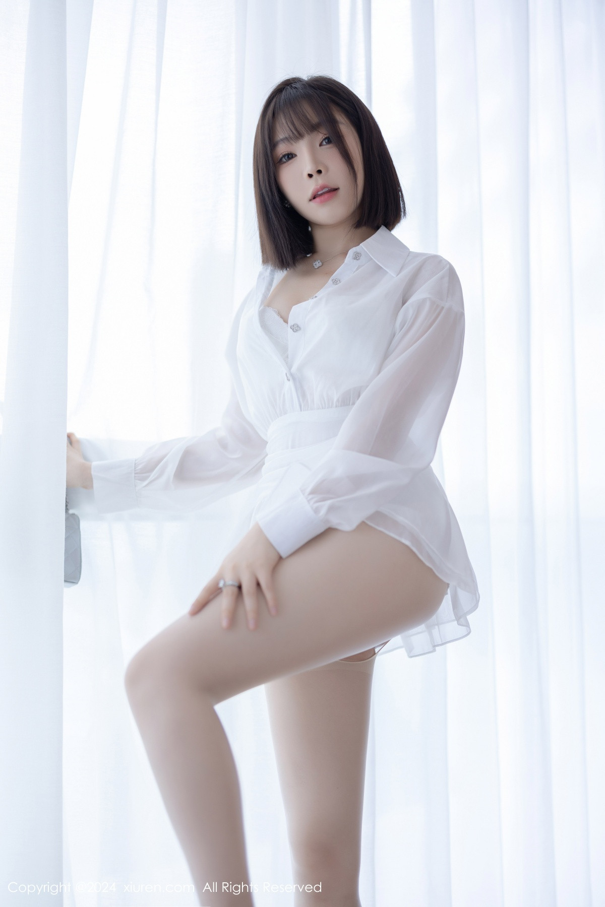 [XiuRen]高清写真图 2024.08.15 No.9020 徐莉芝Booty 丝袜美腿