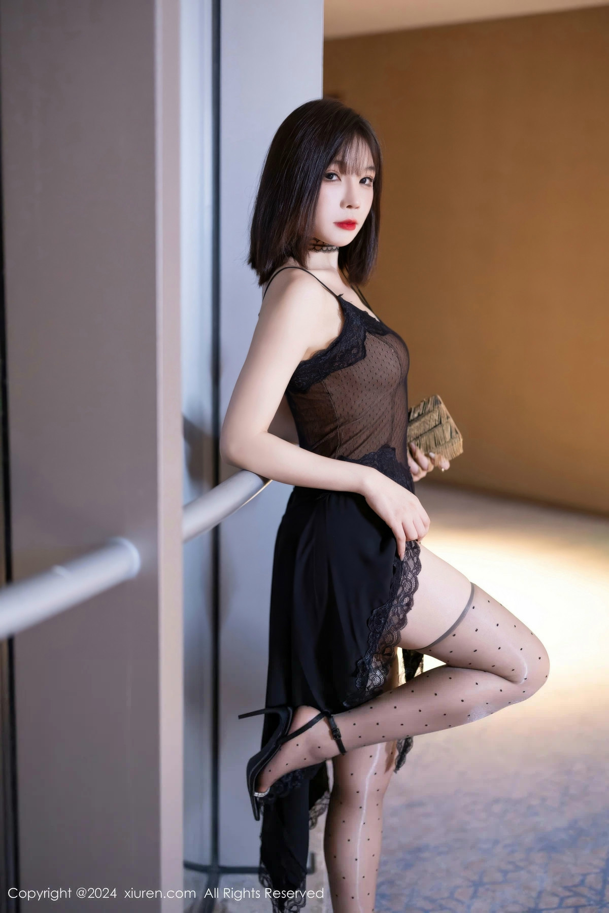 [XiuRen]高清写真图 2024.10.24 No.9339 徐莉芝Booty美腿黑丝