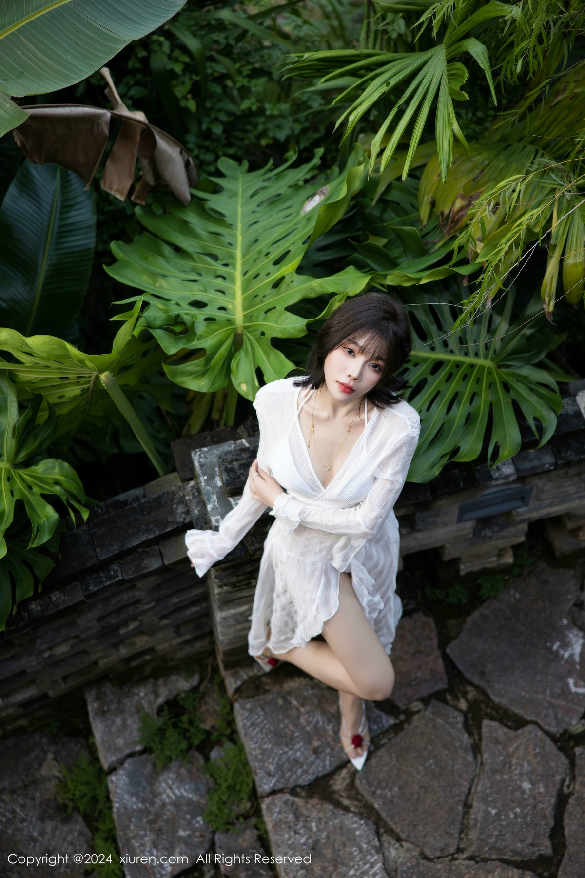 [XiuRen]高清写真图 2024.10.31 No.9375 徐莉芝Booty 丝袜美腿