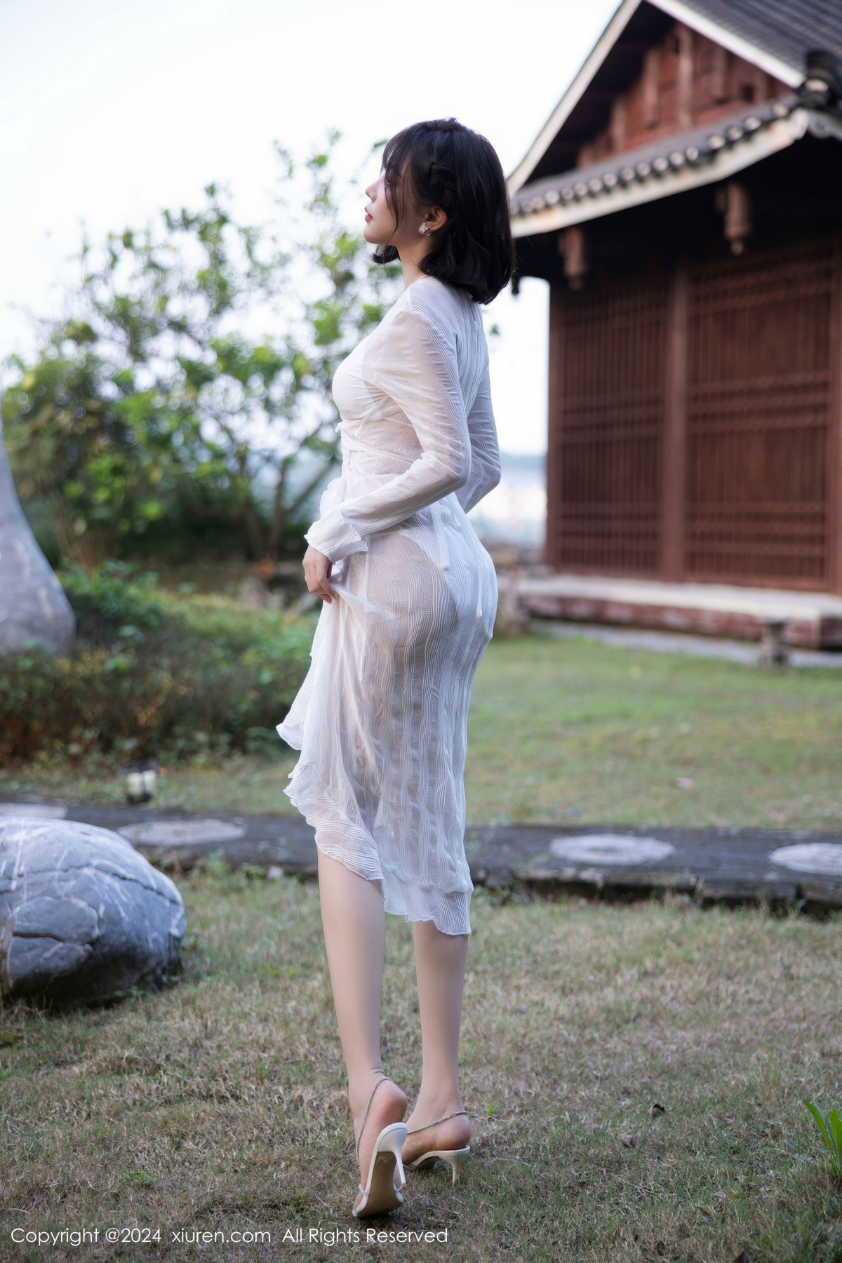 [XiuRen]高清写真图 2024.10.31 No.9375 徐莉芝Booty 丝袜美腿