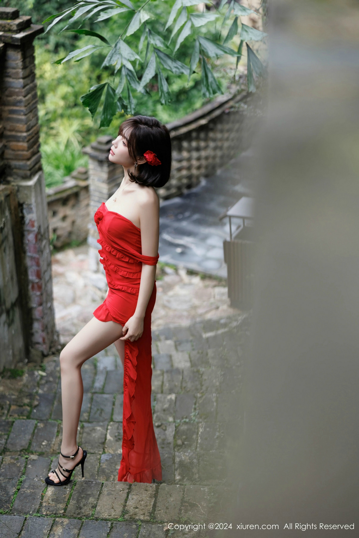[XiuRen]高清写真图 2024.11.14 No.9449 徐莉芝Booty 黑丝美腿