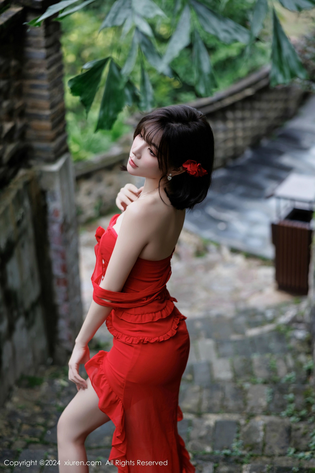 [XiuRen]高清写真图 2024.11.14 No.9449 徐莉芝Booty 黑丝美腿