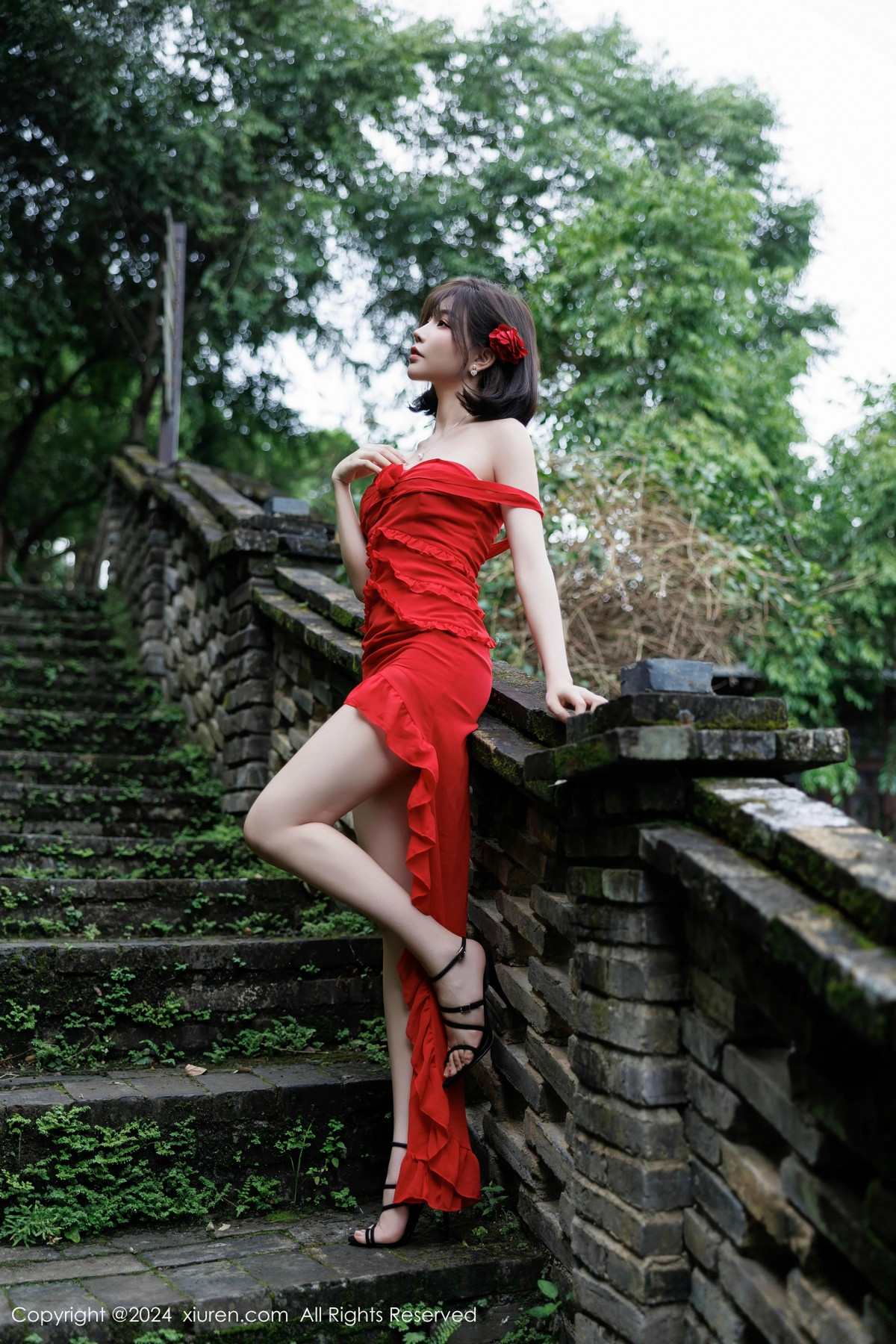 [XiuRen]高清写真图 2024.11.14 No.9449 徐莉芝Booty 黑丝美腿