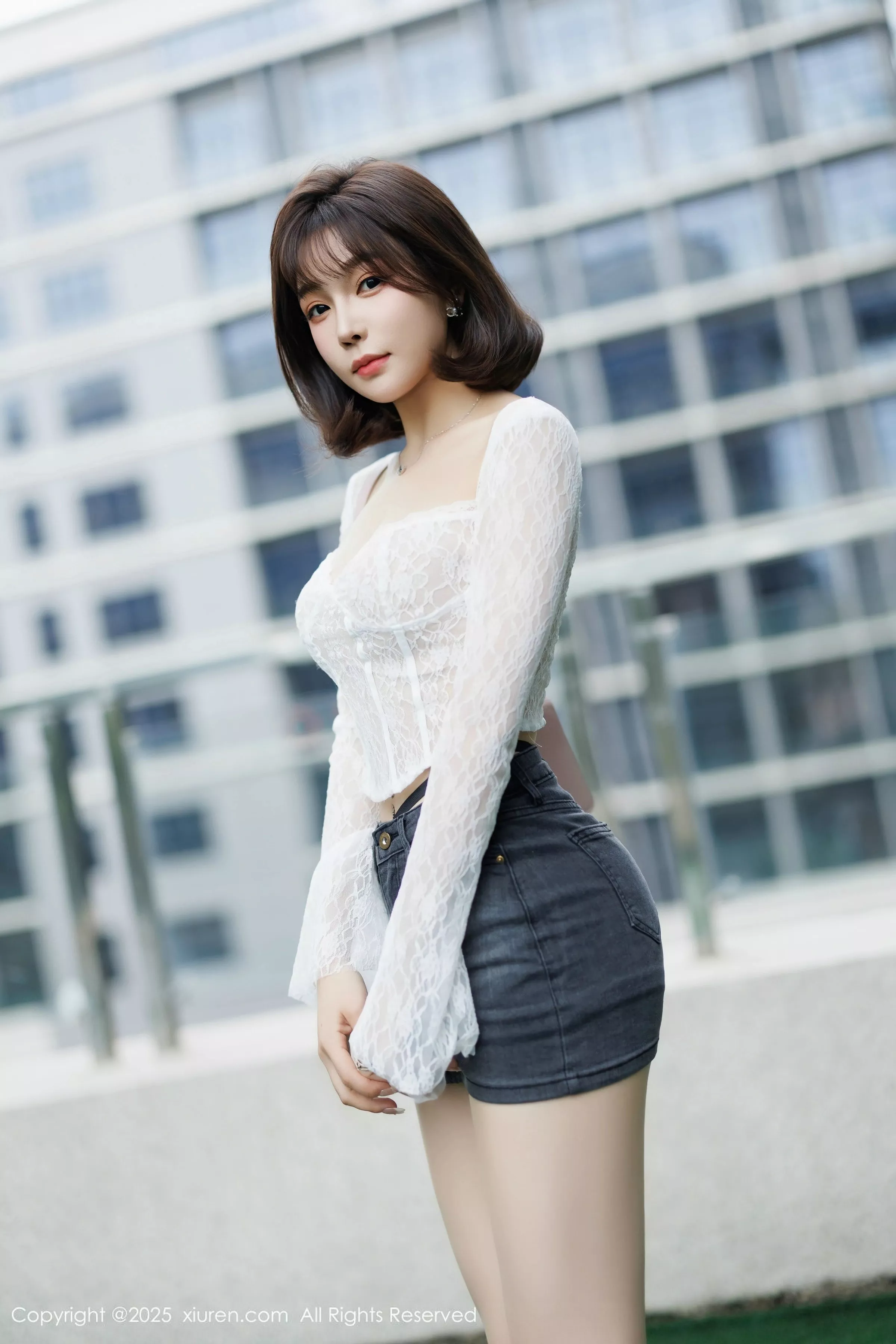 [XiuRen]高清写真图 2025.04.03 No.10113 徐莉芝Booty 诱人白袜