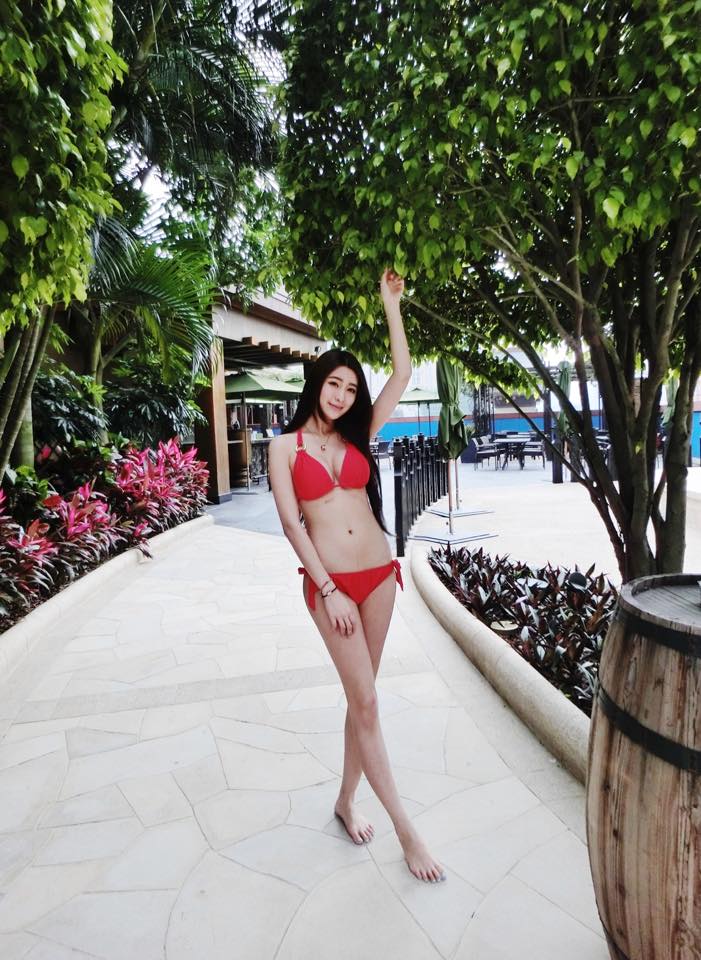 小雯Ivy(陈妘安) 32D车模好身材