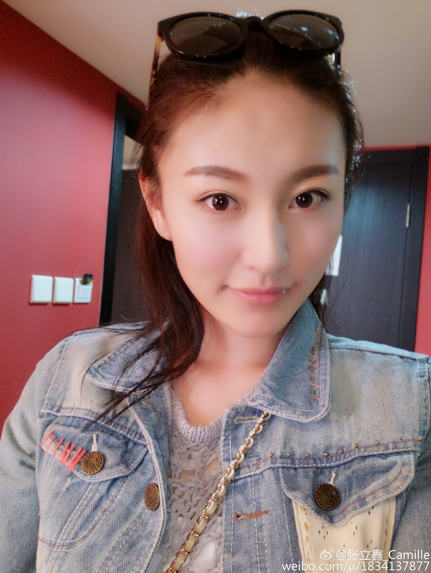 张立鑫Camille 美人儿车模俏丽图片秀