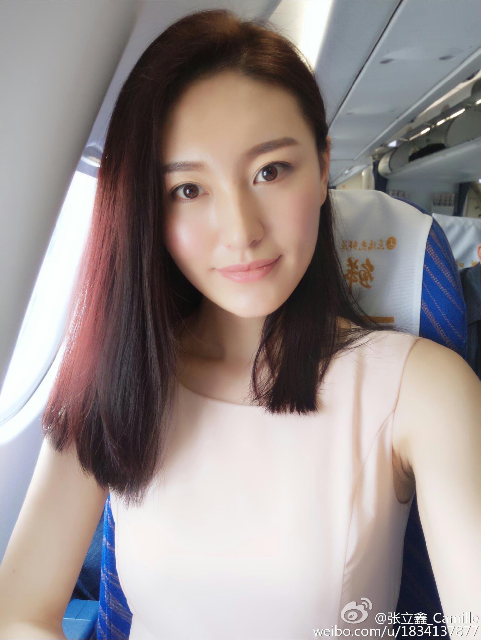 张立鑫Camille 美人儿车模俏丽图片秀