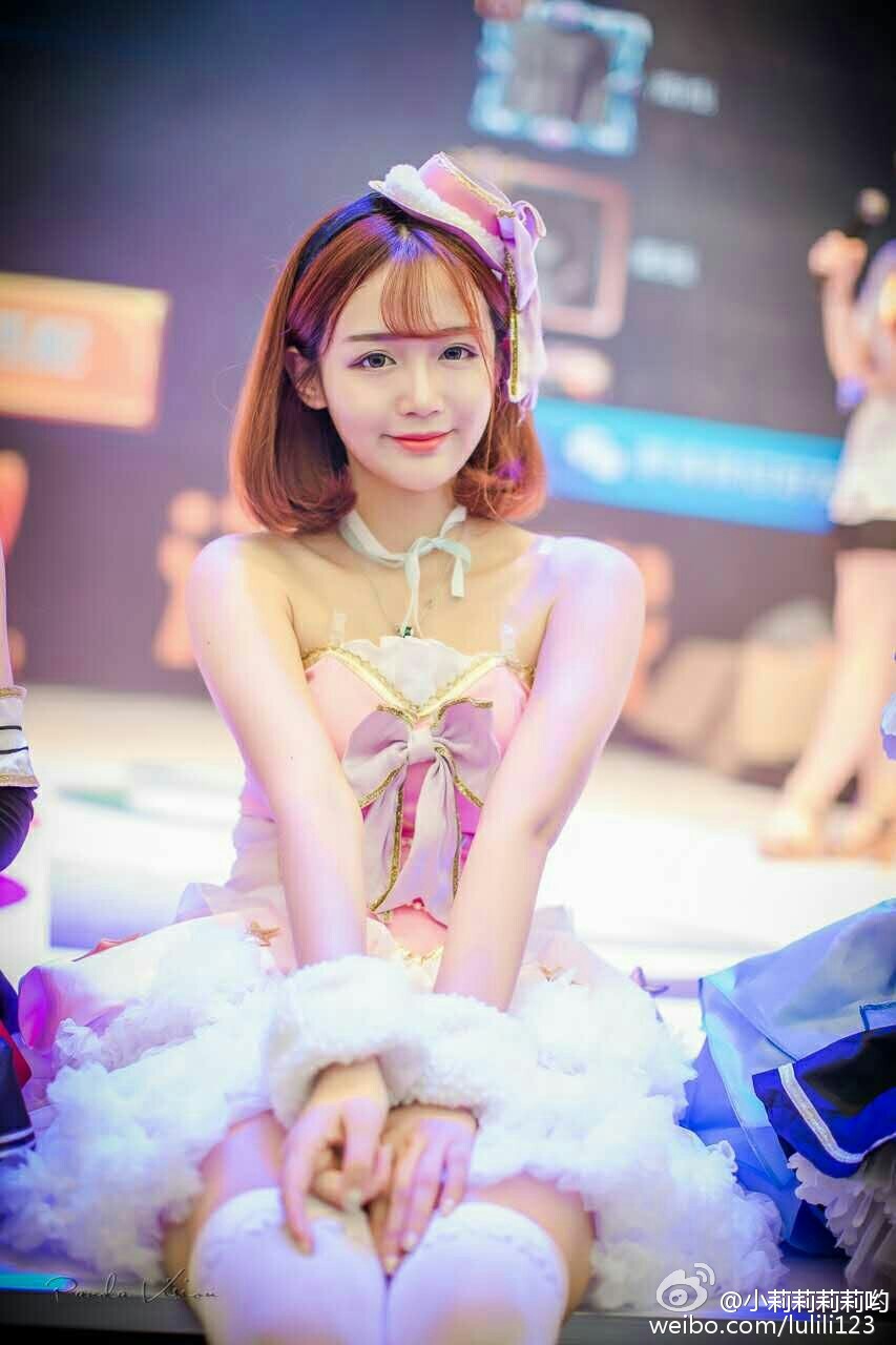 小莉莉 2016CJ童颜巨乳联通小沃SG