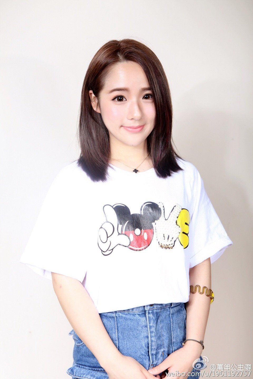 萬年公主癖 可爱showgirl微博私房照诱惑写真图