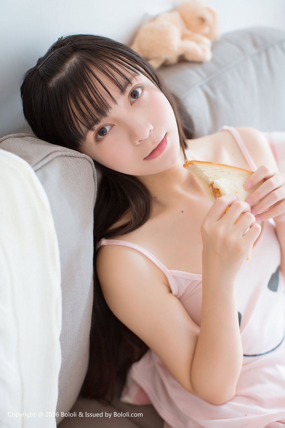 鱼丸 - [BoLoli波萝社新刊]高清写真图 BOL.38 真空睡衣喝奶