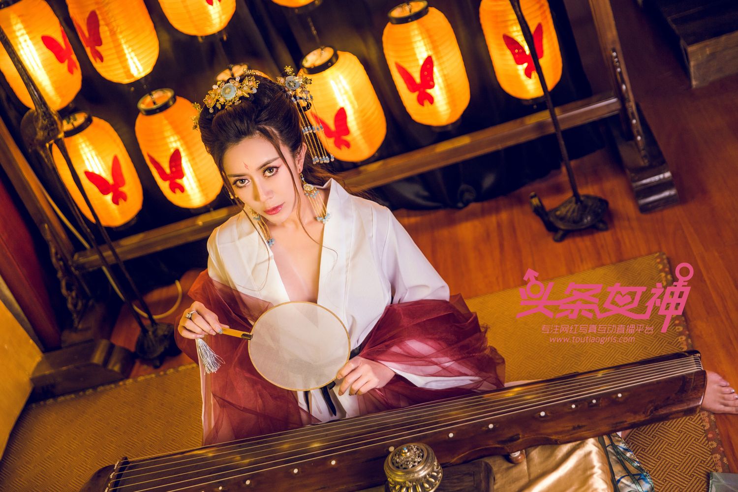 当代女帝萱宸 古装美人出镜