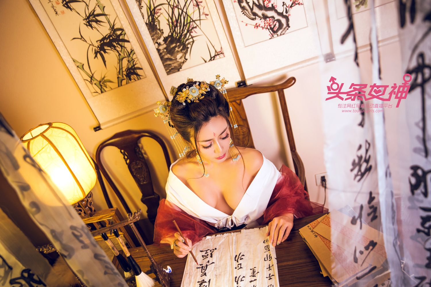 当代女帝萱宸 古装美人出镜