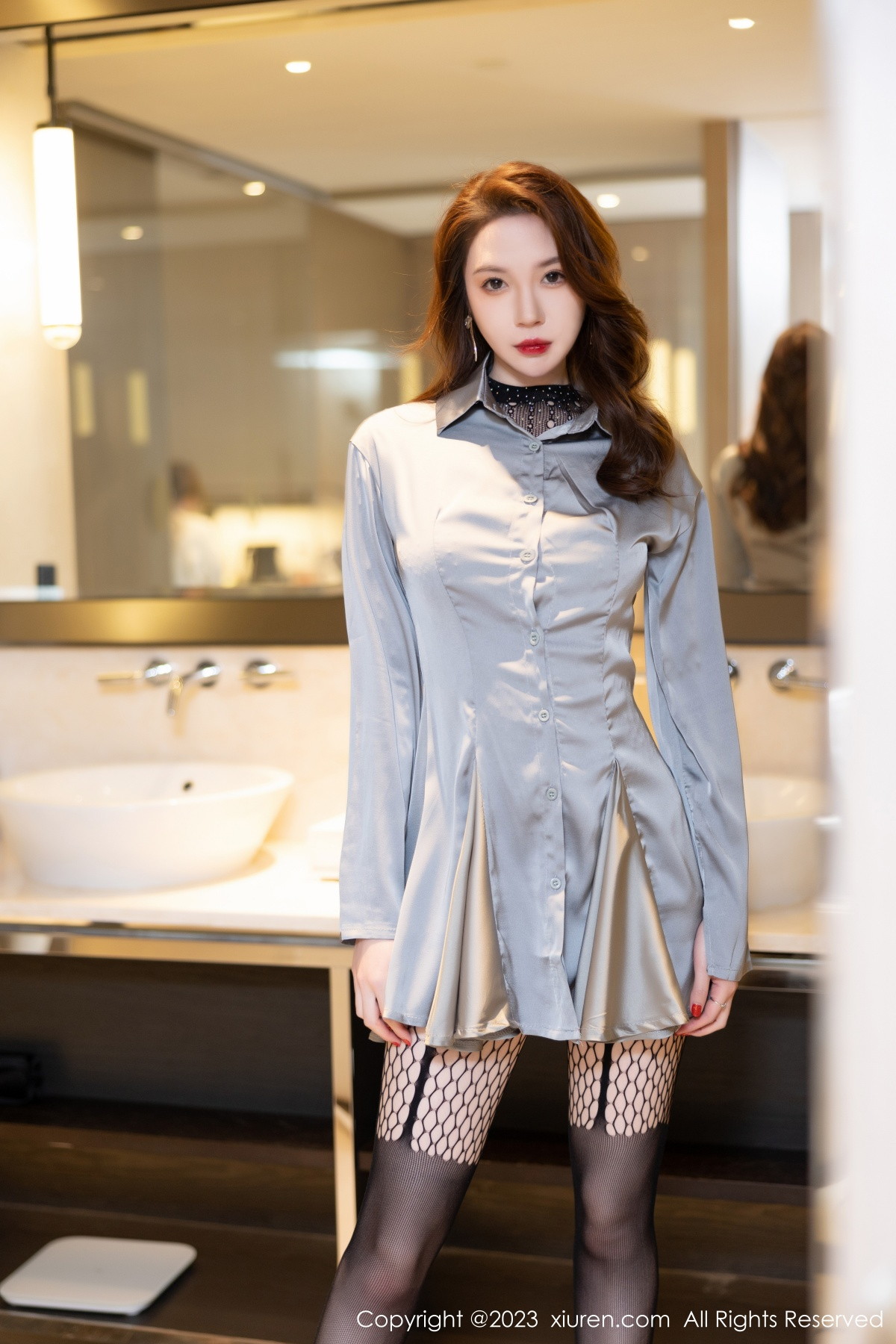 [XiuRen]高清写真图 2023.02.15 No.6271 梦心玥 黑丝美腿