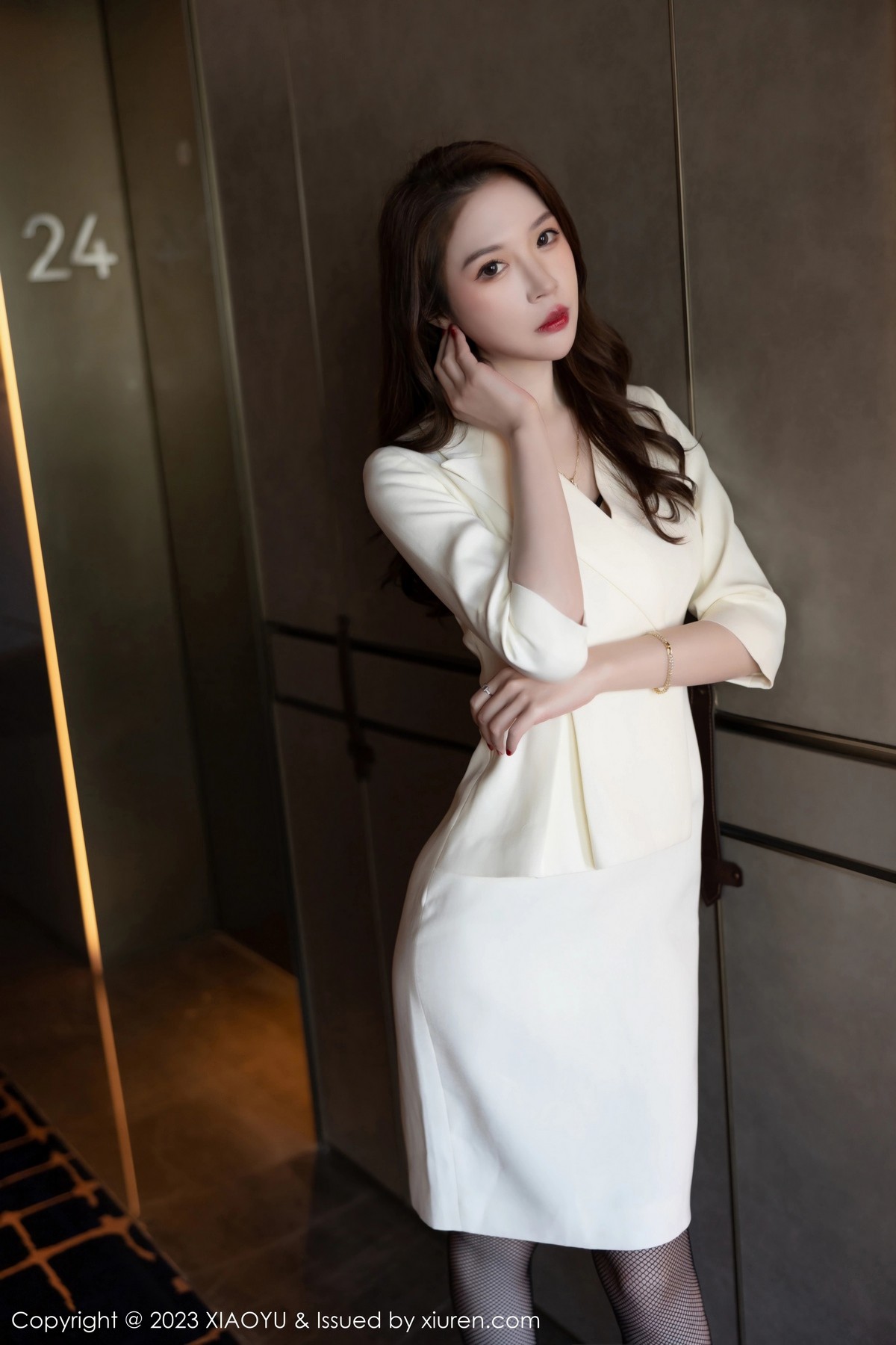 [XIAOYU]高清写真图 2023.03.02 VOL.977 梦心玥 丝袜美腿