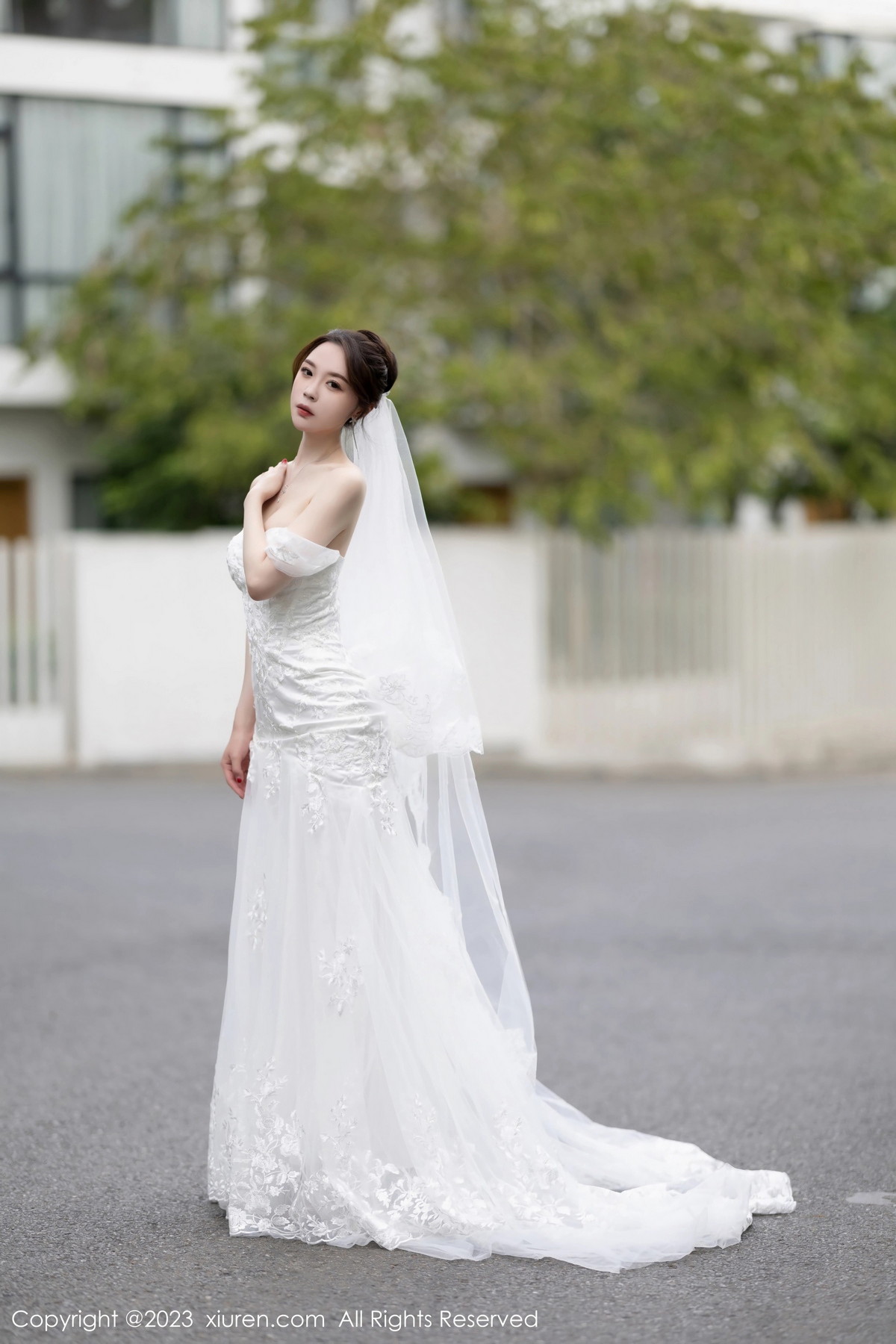 [XiuRen]高清写真图 2023.08.30 No.7310 梦心玥 婚纱美腿