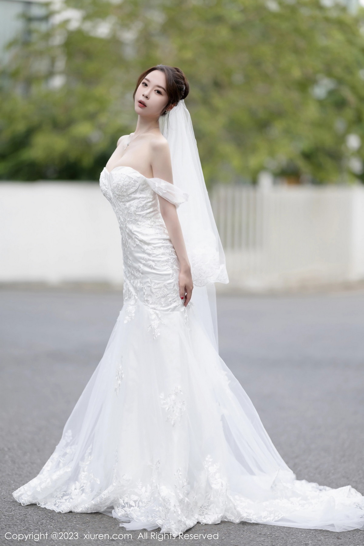 [XiuRen]高清写真图 2023.08.30 No.7310 梦心玥 婚纱美腿