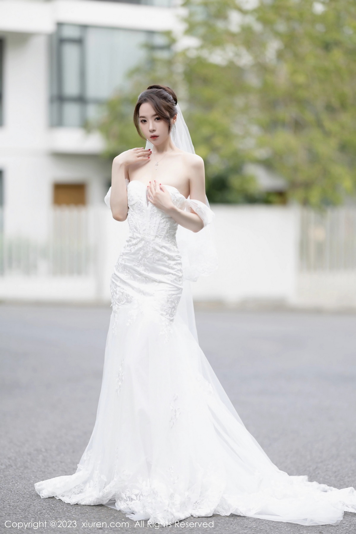 [XiuRen]高清写真图 2023.08.30 No.7310 梦心玥 婚纱美腿