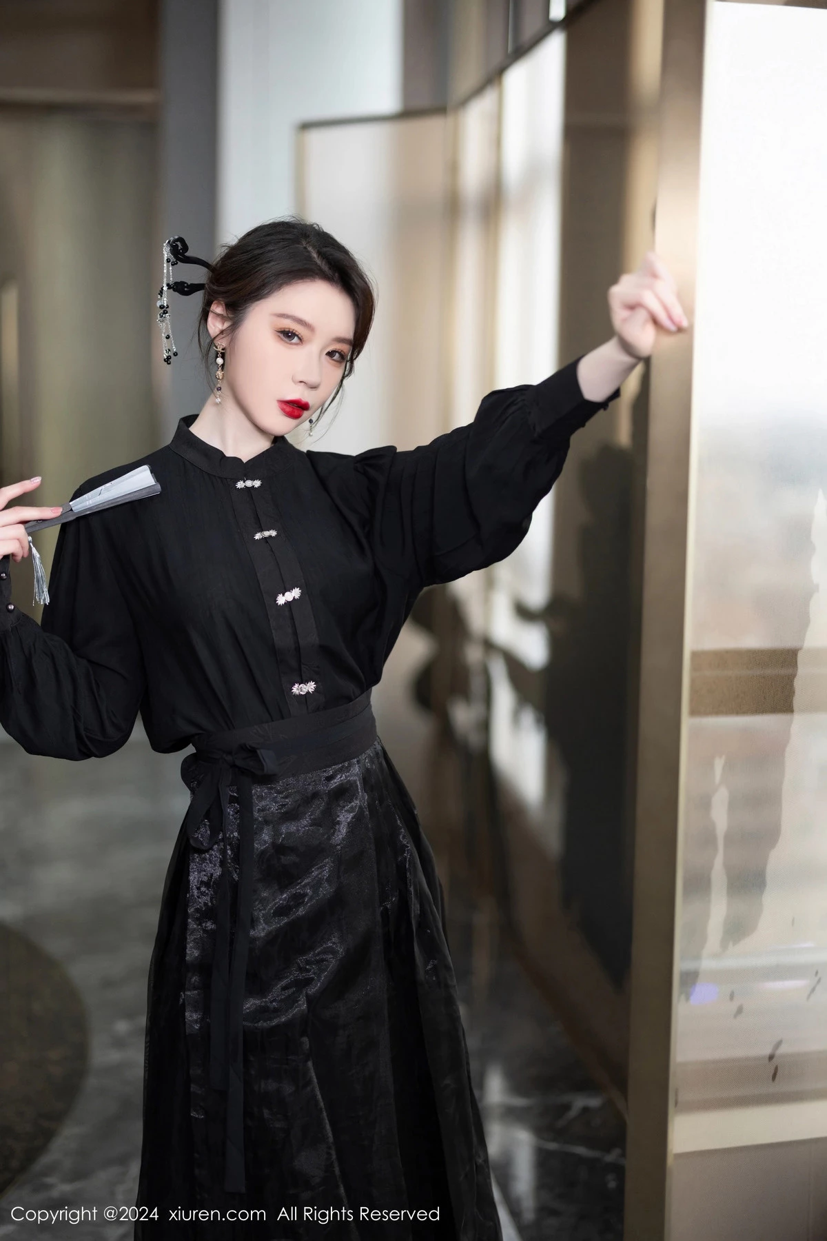 [XiuRen]高清写真图 2024.04.28 No.8465 梦心玥 修长美腿