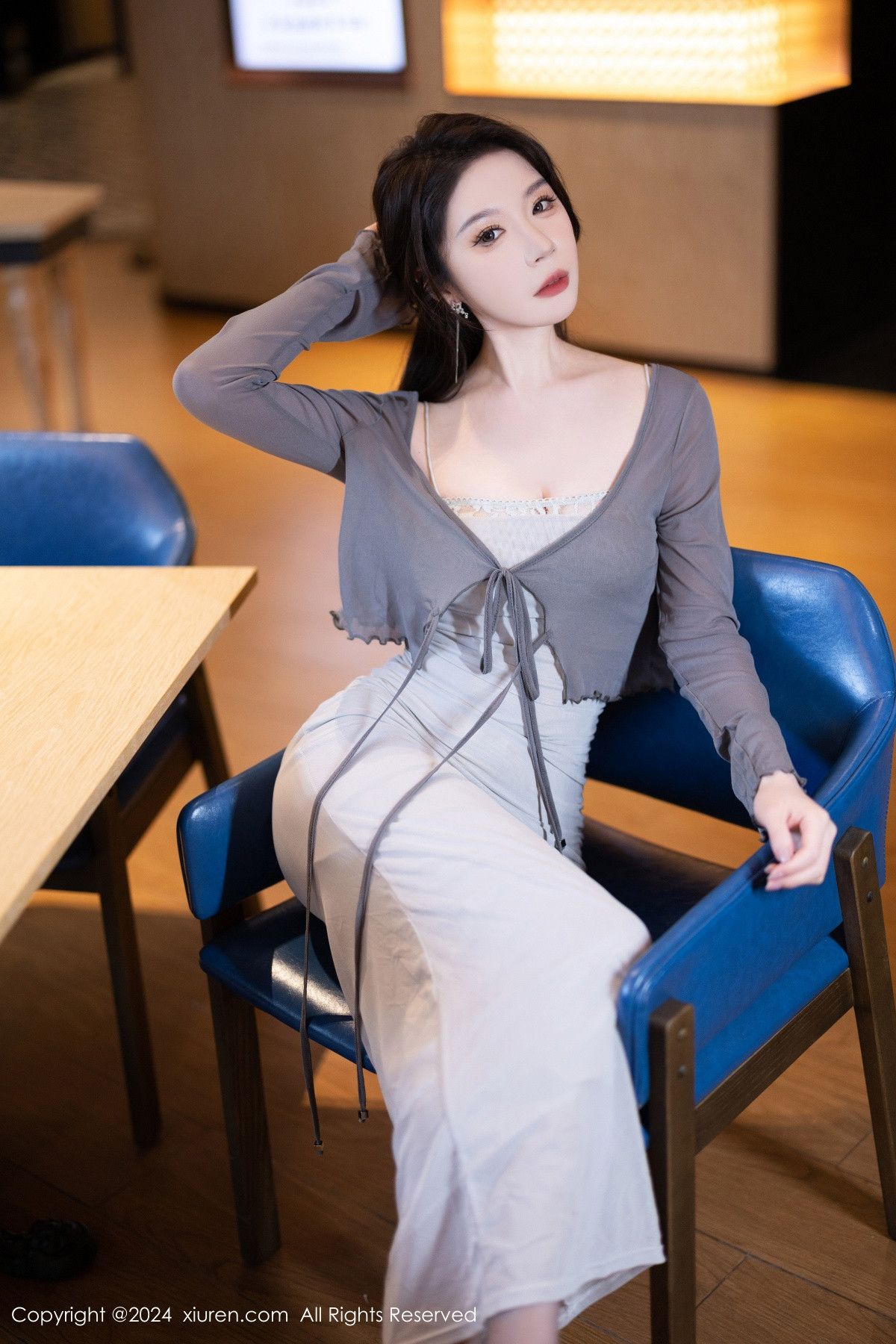 [XiuRen]高清写真图 2024.08.13 No.9007 梦心玥 丝袜美腿