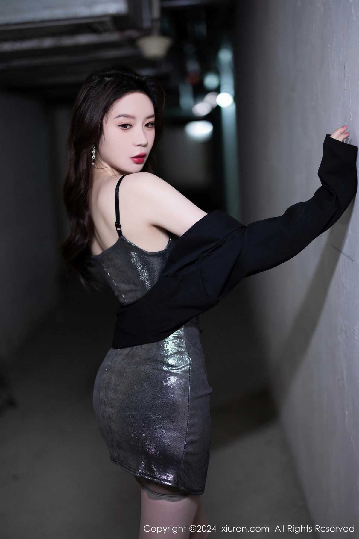 [XiuRen]高清写真图 2024.09.10 No.9137 梦心玥 短裙美腿