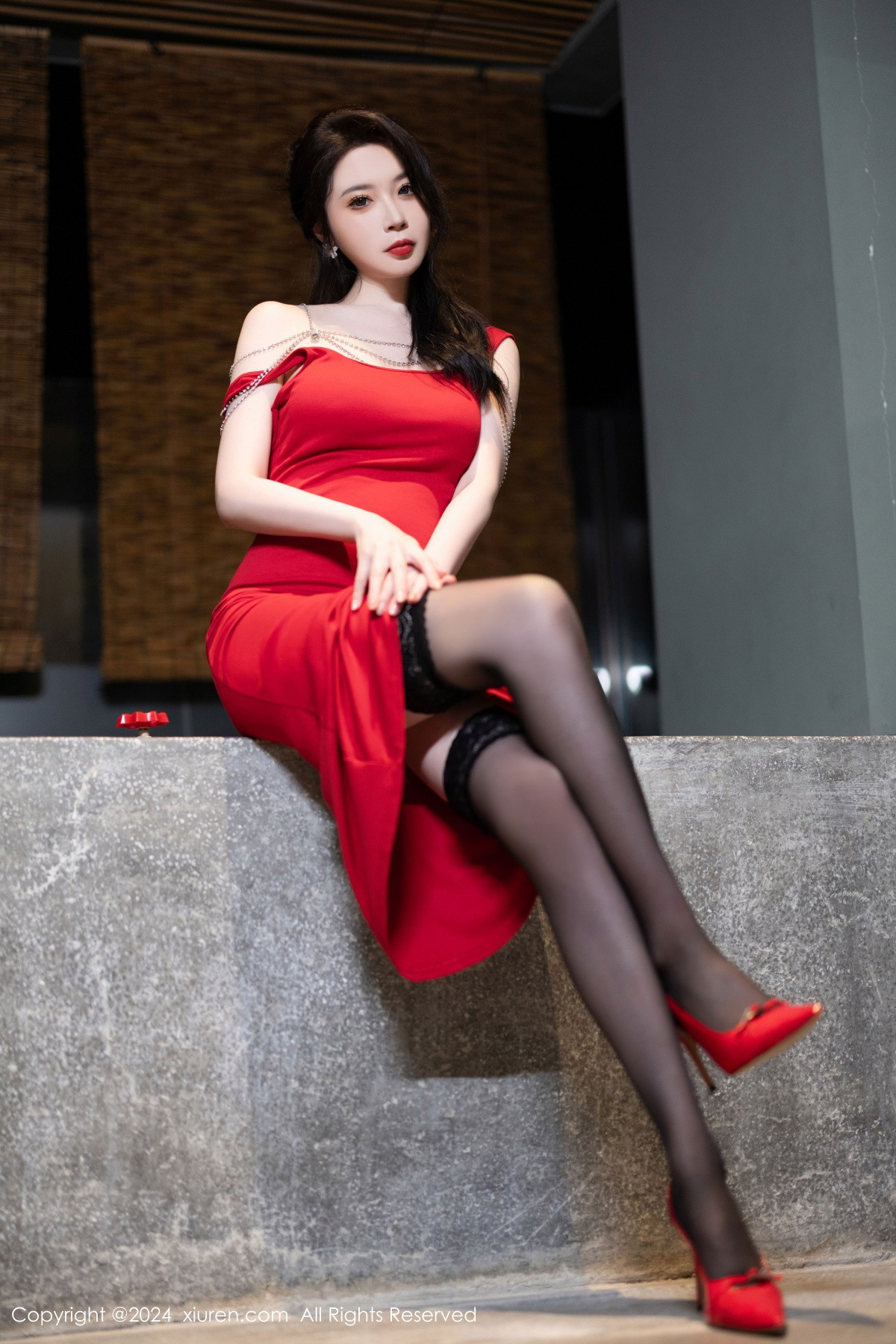 [XiuRen]高清写真图 2024.10.15 No.9291 梦心玥 黑丝美腿