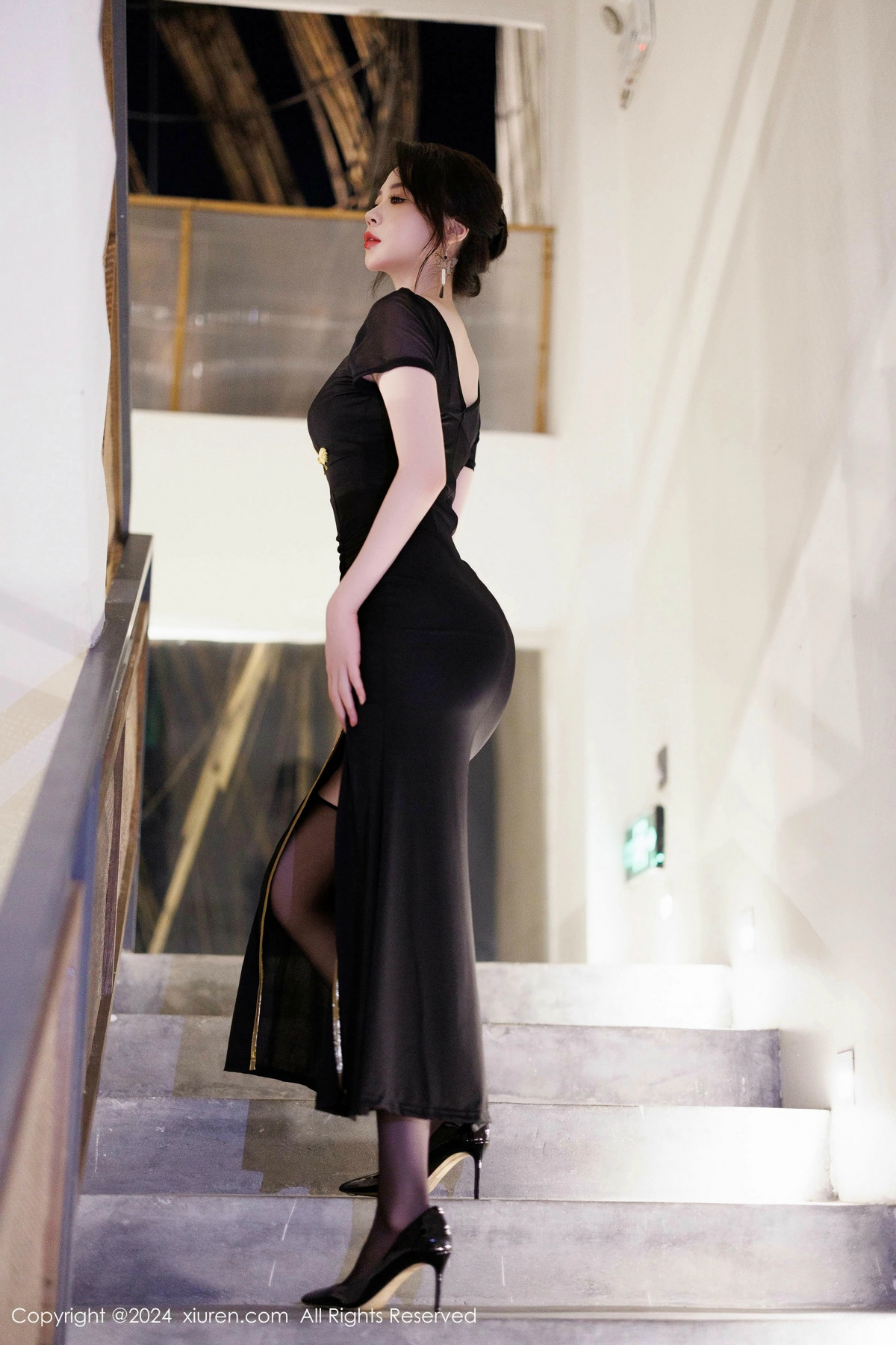 [XiuRen]高清写真图 2024.11.29 No.9526 梦心玥 黑丝美腿